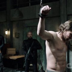 Arrow season 5 screenshot 1