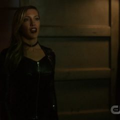 Arrow season 5 screenshot 6