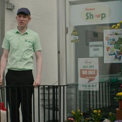 Frank of Ireland Season 1 screenshot 1