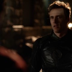 The Flash season 2 screenshot 2