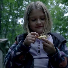 The Girl in the Woods Season 1 screenshot 4