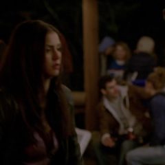 The Vampire Diaries  Season 1 screenshot 1